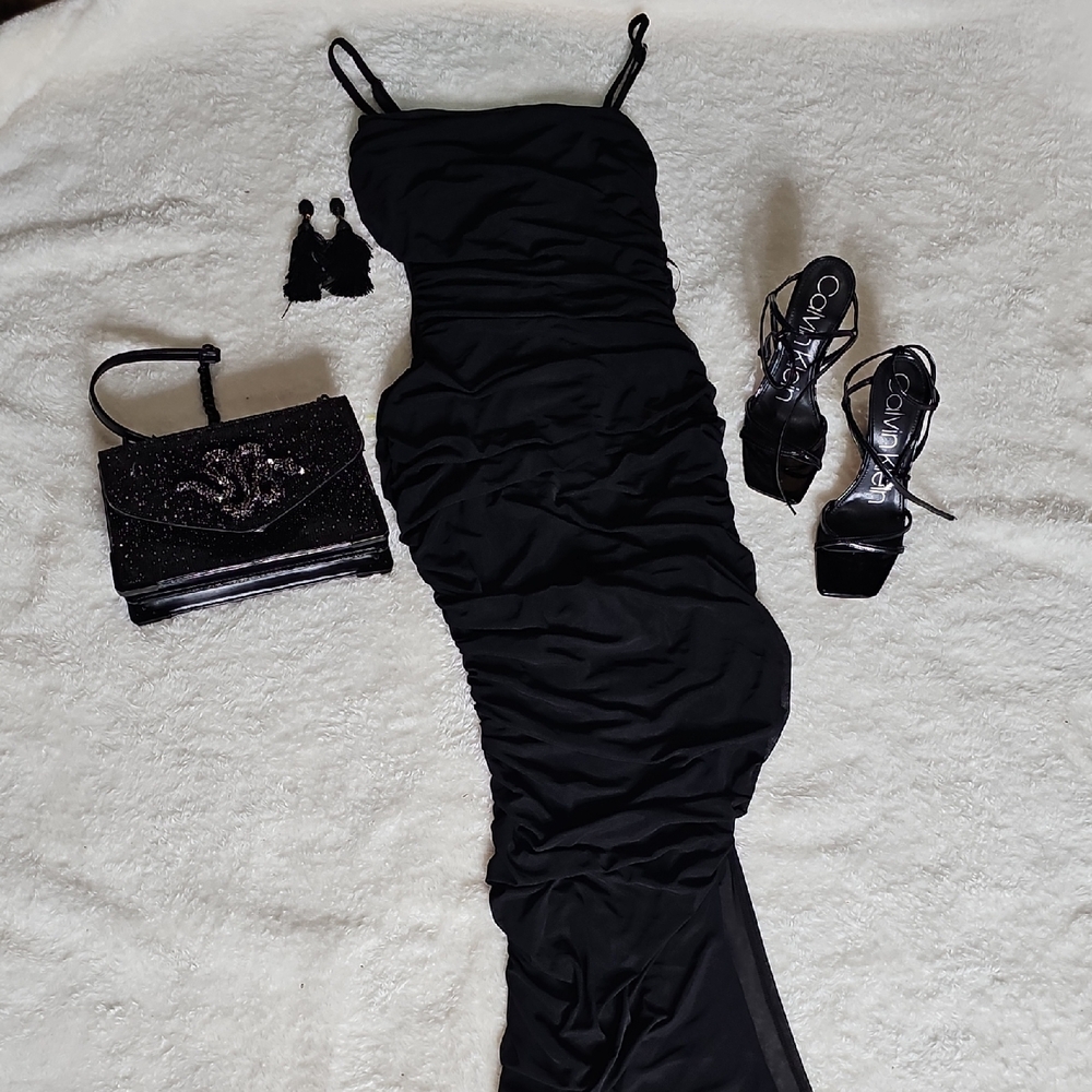 Bear Dance Elegant Black Evening Dress